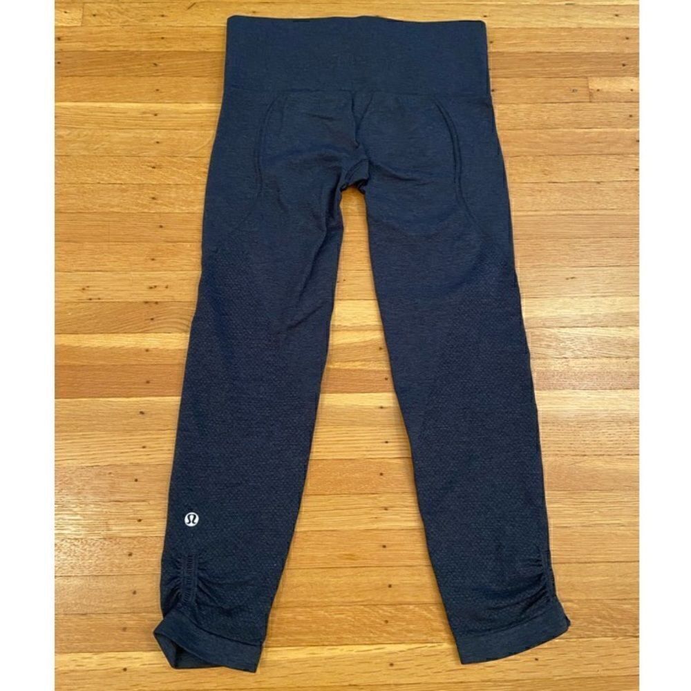LuLuLemon Seamless Crop Cinched Navy Leggings